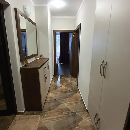 Vip & Parking Apartment